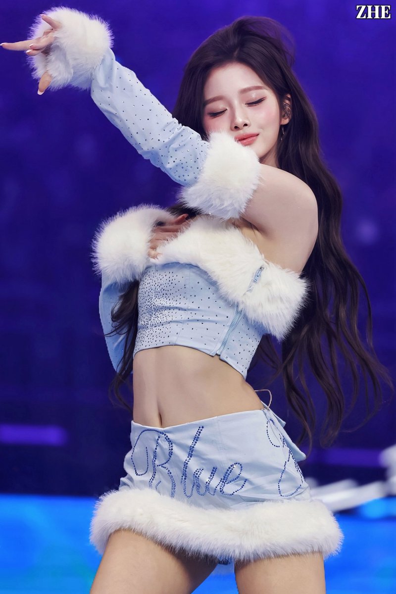 byeolcore's tweet photo. Sullyoon (NMIXX) https://t.co/IlKZpvzngX
