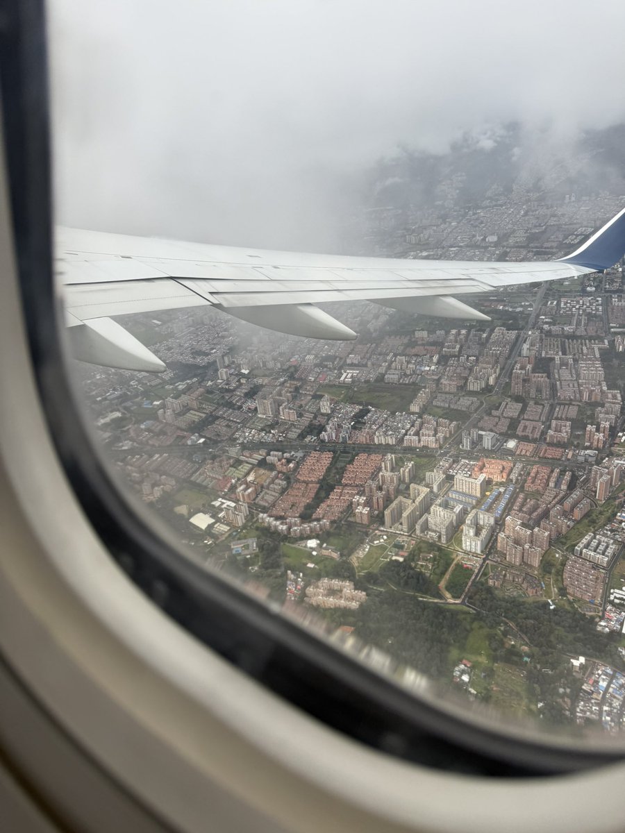 xgeeohx's tweet photo. Colombia 🇨🇴 We shall meet again! ✌️ https://t.co/M4KkXAwUHv