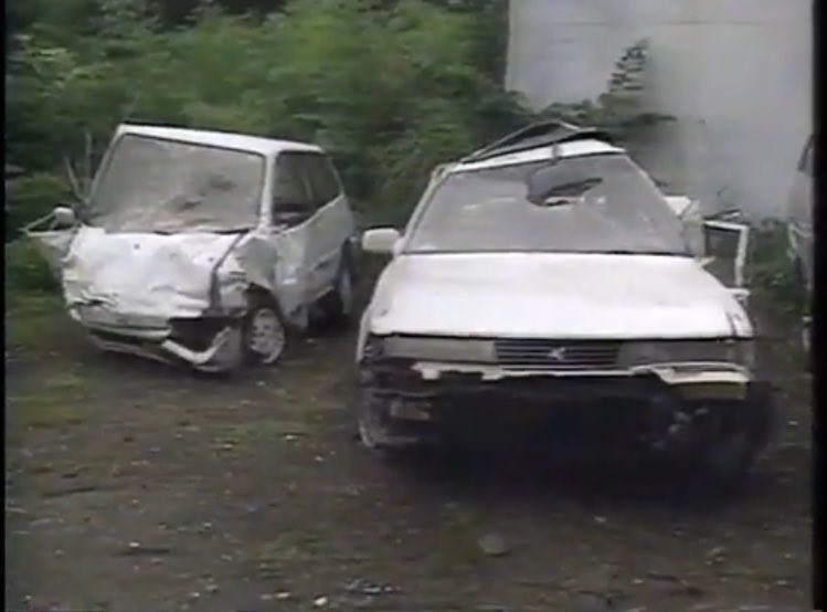 Gaimarux_Bandoh's tweet photo. 98年夏の事故
旧型車に乗ると云ふ事…

ソアラの同乗者はまだしも、
亡くなったトゥデイの運転手と
1人だけ生き残ったソアラの運転手(当然無免の17) https://t.co/IgtrkLX8Lv