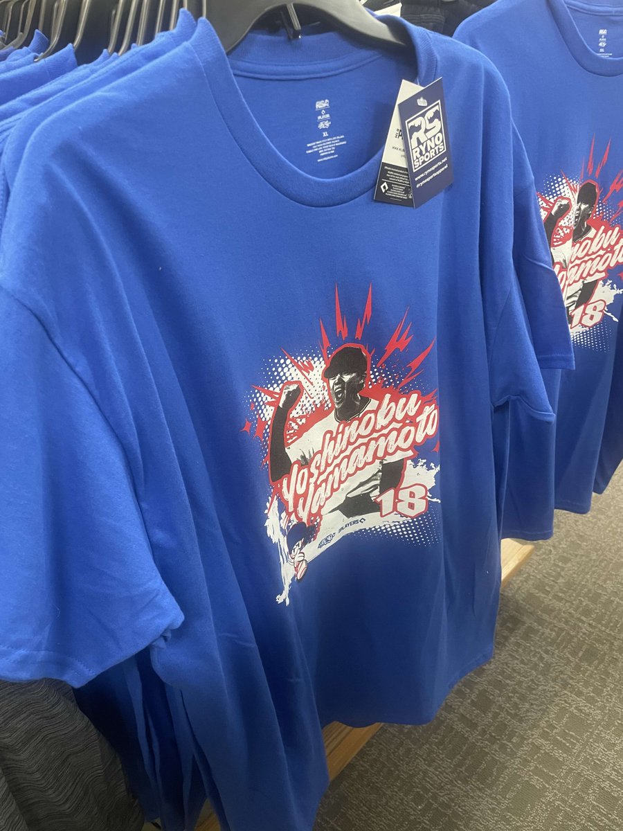 SketOne's tweet photo. Ryno Sports x Sket One x MLB Players Assoc. shipped to 119 Kohl’s top stores in the Chicago, Cincinnati, Cleveland, Detroit, Pittsburgh, Los Angeles, Milwaukee and New York markets. Keep an eye out for MLB Player Sket One designs in your stores. Shoot us a pic if you come across? https://t.co/WXhRDVfzau