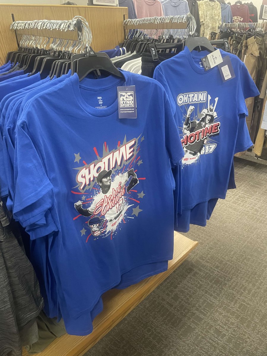 SketOne's tweet photo. Ryno Sports x Sket One x MLB Players Assoc. shipped to 119 Kohl’s top stores in the Chicago, Cincinnati, Cleveland, Detroit, Pittsburgh, Los Angeles, Milwaukee and New York markets. Keep an eye out for MLB Player Sket One designs in your stores. Shoot us a pic if you come across? https://t.co/WXhRDVfzau