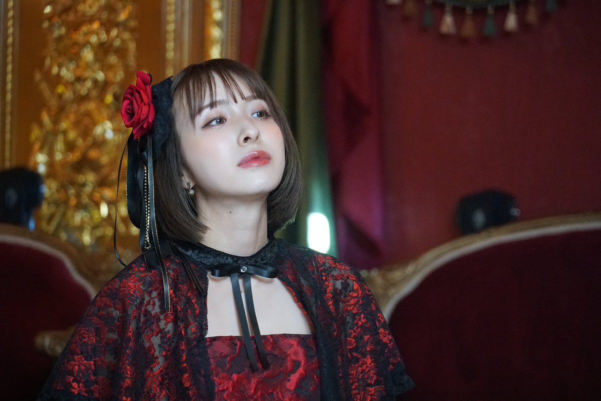 emmaemma0722's tweet photo. 36歳バツイチ子持ち🖤

朝は配信してお昼はお仕事して夜はママして
ステージではアイドル🖤🎤

毎日バタバタで最近は頭がぐるぐる🌀😵‍💫だけどこんなに笑って過ごせるのは応援してくれるみんながいるから🥹🖤

今日も幸せを更新中〜❣️😚🖤

#VenusParfait #バツイチ子持ちアイドル https://t.co/os6FJOgddQ