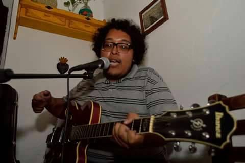 eljadeblanco's tweet photo. Esta foto es buen recuerdo, perdí la original y la calidad es mala pero me acuerdo bien de ese día. https://t.co/zdnIldsSlV