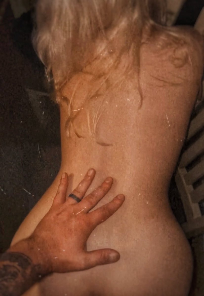 yebafterdark's tweet photo. come get u sum ;3 #nsfwtwt https://t.co/SxtDlAVXfc
