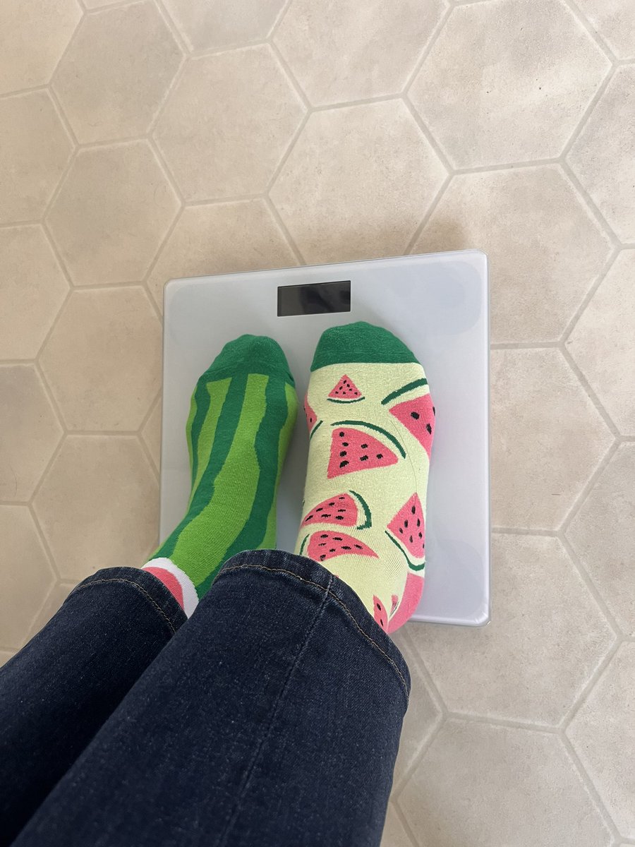 mimosa1003's tweet photo. I💚my home🏠

健康管理のために、ヘルスメーター買ってみました！
スリムなBODYで、洗濯機下への収まりがgood👍

私もどスリムになりたい🥹

#家時間
＃浜松リフォーム
＃いまそら
＃企業公式つぶやき部
#株式会社アミタ
#施工管理 https://t.co/mR0oAkarIF