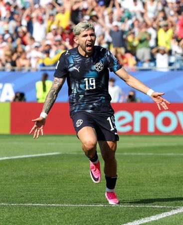 AgustinBasso_'s tweet photo. ✅ PARAGUAY 🇵🇾 OCTAVOS DE FINAL 

Por penales tras igualar 1-1, la Albirroja se cargó a Alemania 🇩🇪 y avanzó en el Mundial. BATACAZO!!!!

➕ Enfrentará al ganador de Francia vs Suecia https://t.co/zPZBE9zcQO