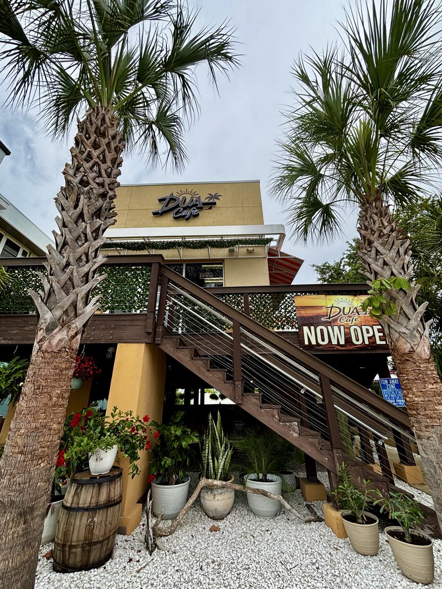 brucearector's tweet photo. Great new coffee shop is now open on Clearwater Beach. Dua Cafe at 22 Bay Esplanade, just steps from the beautiful white sand on Clearwater Beach, offers bagels, crepes, mini-pancakes and wraps as well coffee. Highly recommend for anyone visiting the north end of the beach. https://t.co/EkJ6VW10T8