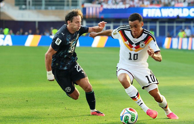 SpieltagIndo's tweet photo. Full Time: Jerman 1-1 Paraguay (Pen: 3-4)

Jerman tersingkir di 32 besar. End of story 💔 https://t.co/PNdhNRG63Z