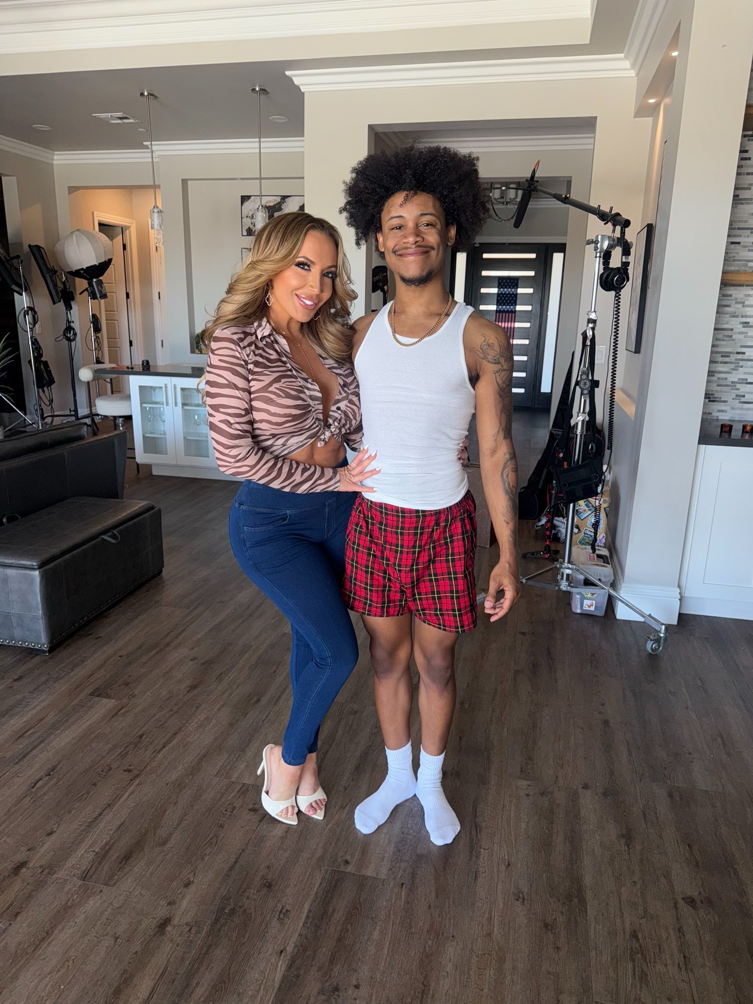Reunited with @theyhatelild today for @brazzers I did his 2nd scene in the business back in 2018 🎉 https://t.co/ZwSFRDFPwd