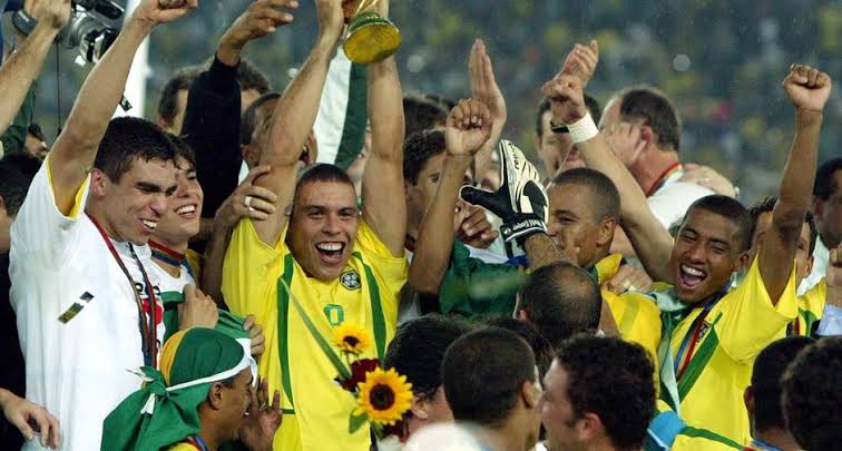 JFreiress_'s tweet photo. Com a eliminação da Alemanha o Brasil continuará sendo a única seleção pentacampeão por mais quatro anos. https://t.co/0toqj3UQ8r
