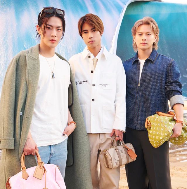 brandjoyjp's tweet photo. #ルイ・ヴィトン フロントローを華やかに彩る、 #平野紫耀 と #堀米雄斗 や、 #YUTA (NCT 127)ほかのゲスト 2027春夏メンズ・ファッションショー | Brand JOY https://t.co/6hVe6OQkIf https://t.co/1Z0zG8TQTc