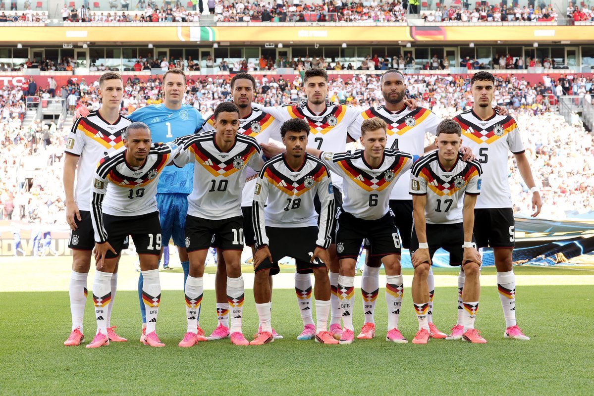 FrenchRapUS's tweet photo. 🚨 ÉNORME COUP DE TONNERRE À LA COUPE DU MONDE 2026 !!!

LE PARAGUAY 🇵🇾 FAIT TOMBER LES QUADRUPLES CHAMPION DU MONDE L’ALLEMAGNE 🇩🇪 DÈS LES 1/16 DE FINALES AU PENALTY 😱

LA FRANCE 🇫🇷 AFFRONTERA DÉSORMAIS LE PARAGUAY EN CAS DE QUALIFICATION. https://t.co/BOD87SMJ2P