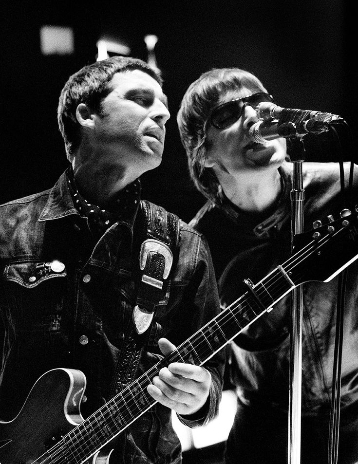 Threads_Oasis tweet picture