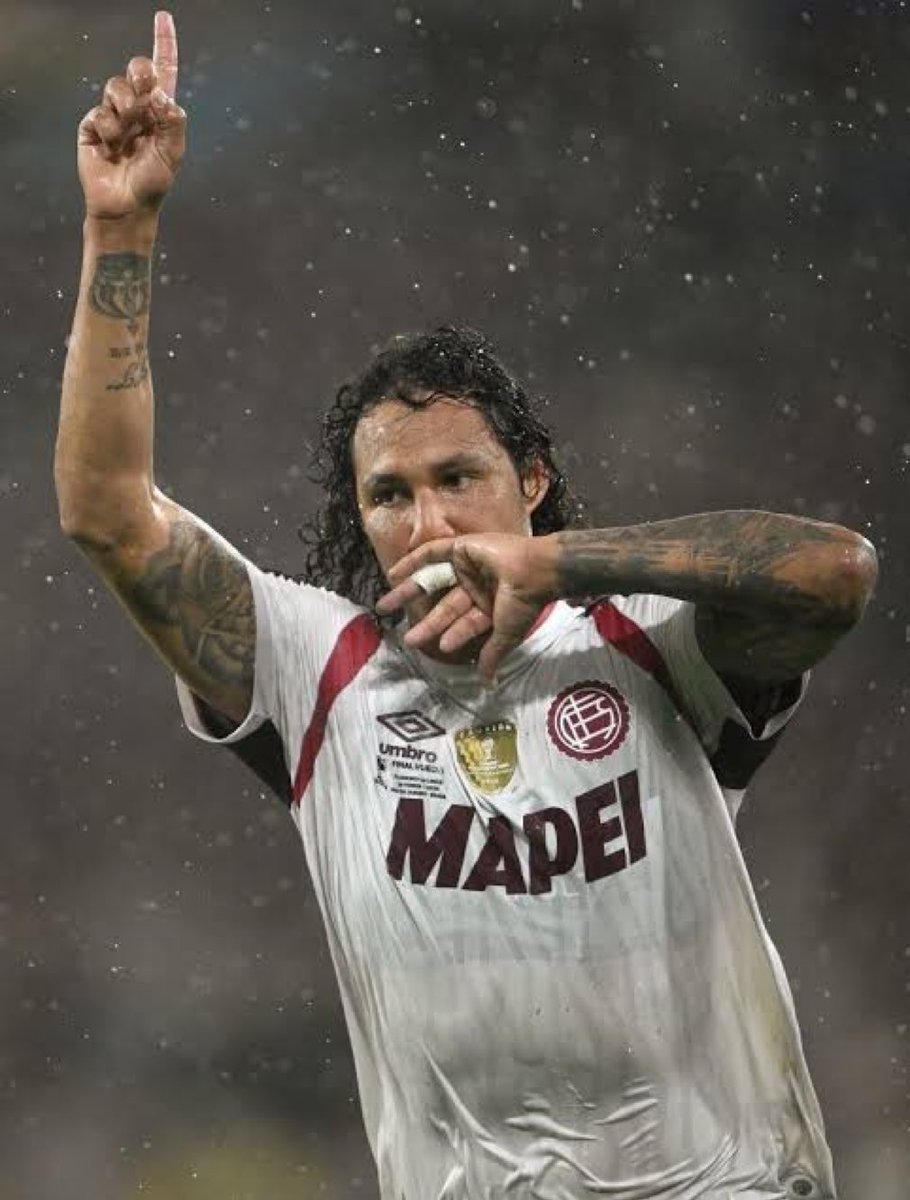 AleLiparoti's tweet photo. Un jugador de Lanús hizo el penal que eliminó a Alemania. Emociona. 

El fútbol argentino domó a la Champions. https://t.co/PkXeCnDzGO