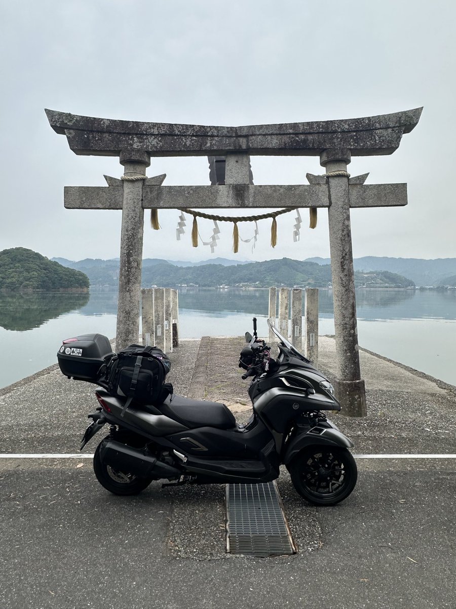 kkhk02's tweet photo. 四国ツーリング
今日朝一は、鳴無神社⛩️から横浪黒潮ライン帷子崎展望台 https://t.co/eY6bW973zo
