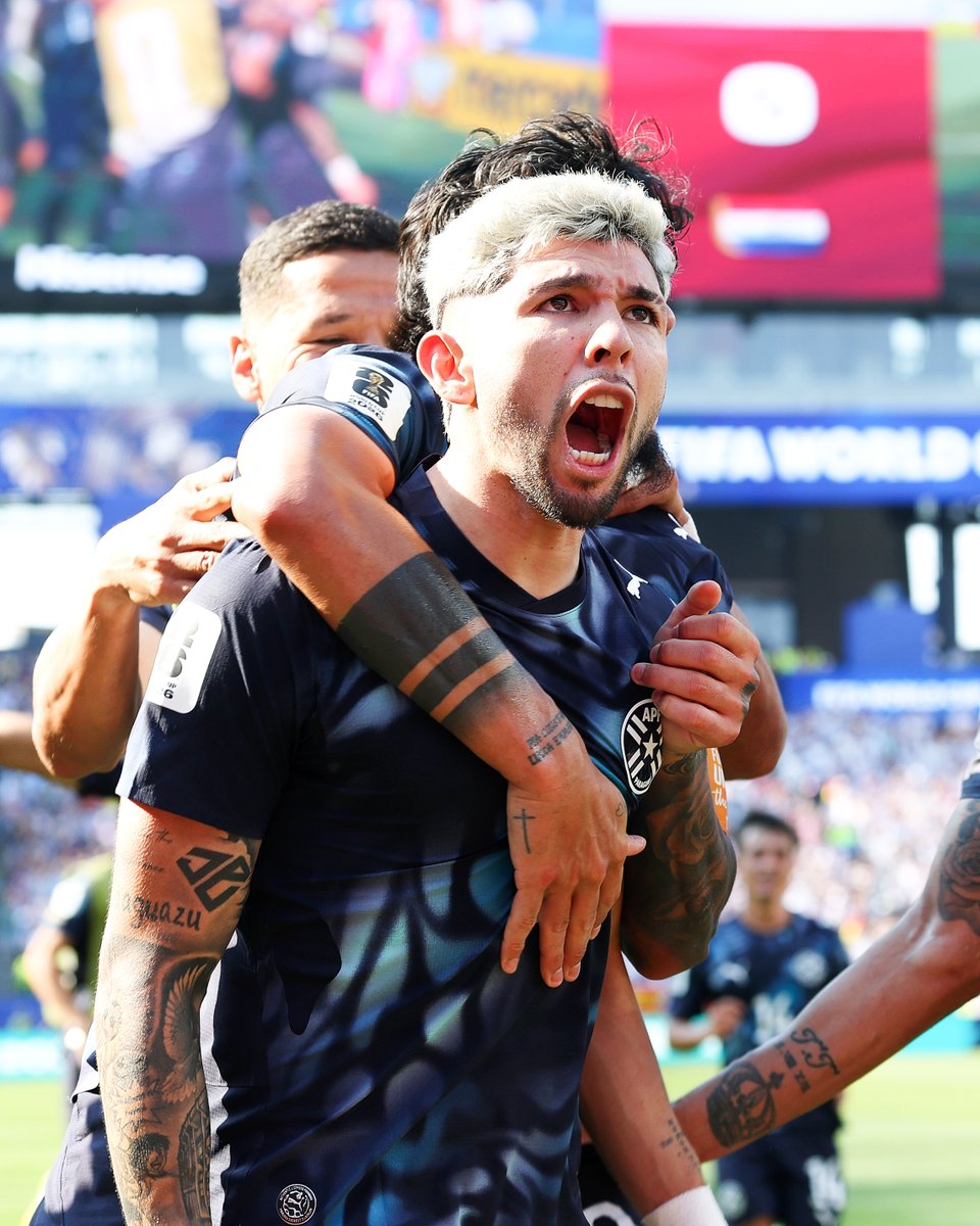 edsonhcs's tweet photo. Eliminação da Alemanha para o Paraguai hoje garante que o Brasil continue sendo a única seleção pentacampeã da copa. https://t.co/nsqFT53MSE