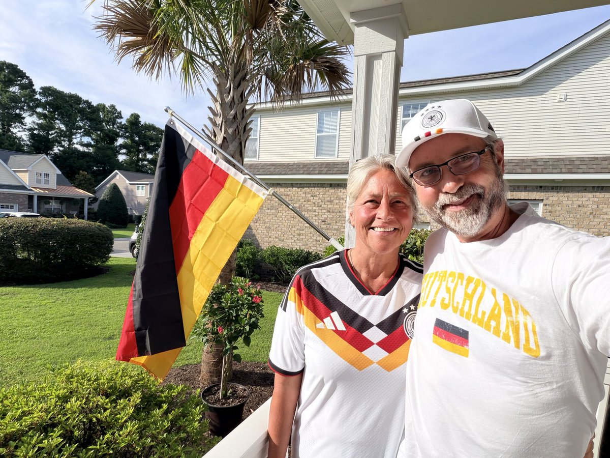 Peterpilot379's tweet photo. @FreddyLA7 That call for the foul on the keeper was total bullshit. Germany should have won that game. Sorry Freddy. https://t.co/XwVTgRAyJI