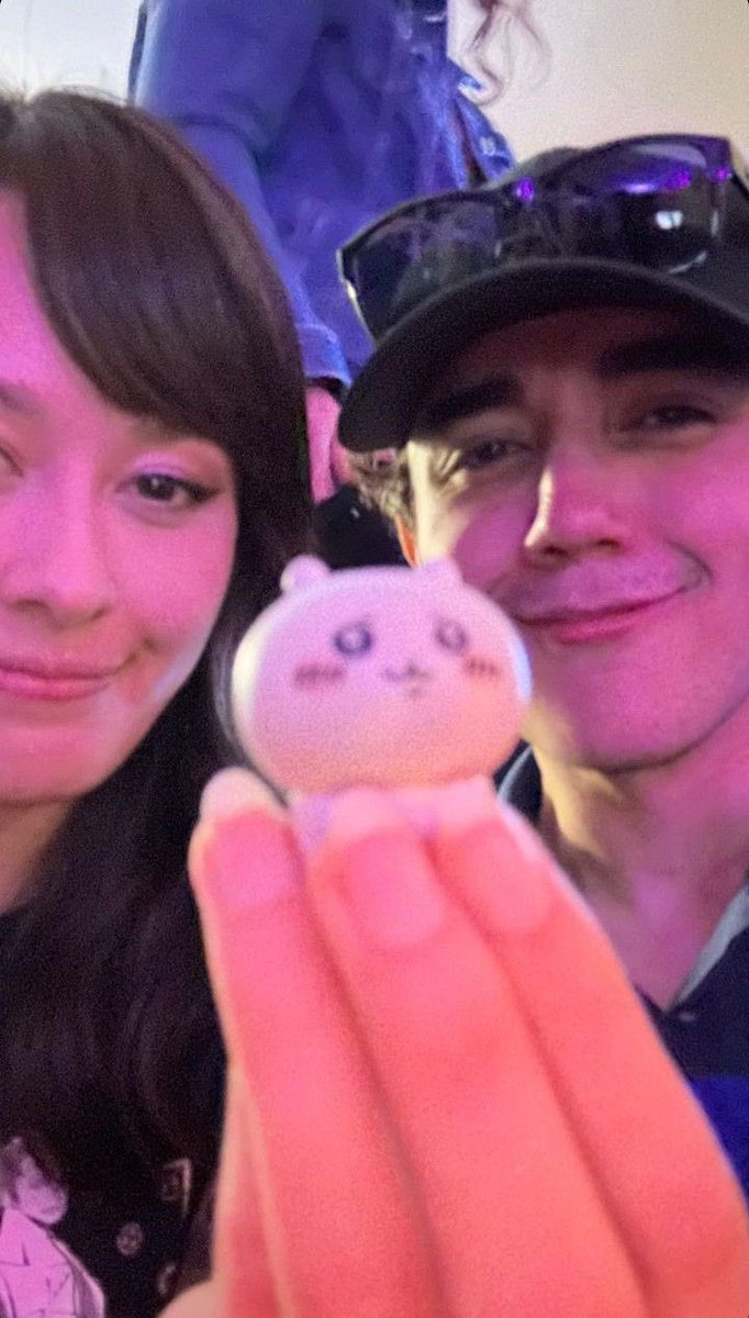 eviltrios's tweet photo. people discovering roier LOVES hachiware and chiikawa is so cute to me ♡ https://t.co/TSqCeLWnBw