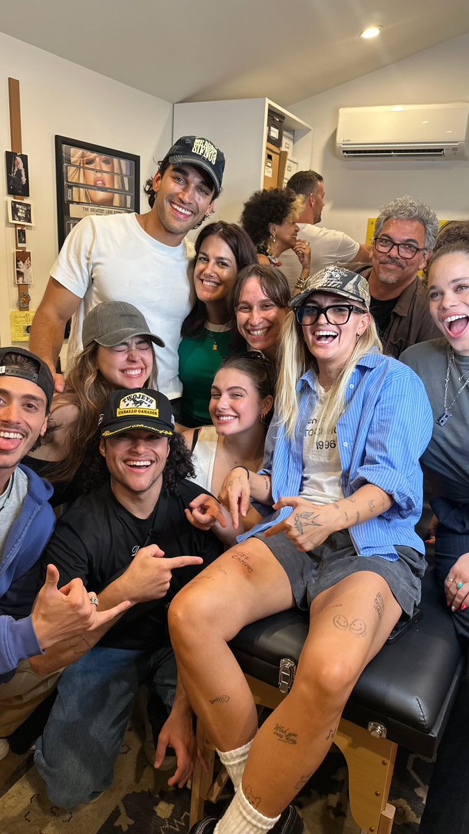 ellabupdates's tweet photo. “I let the cast and crew of off campus tattoo me to commemorate this moment in my career 🥹 rogue tatts are for the legs”

G FLIP via Instagram. https://t.co/RcMrVrRnDD