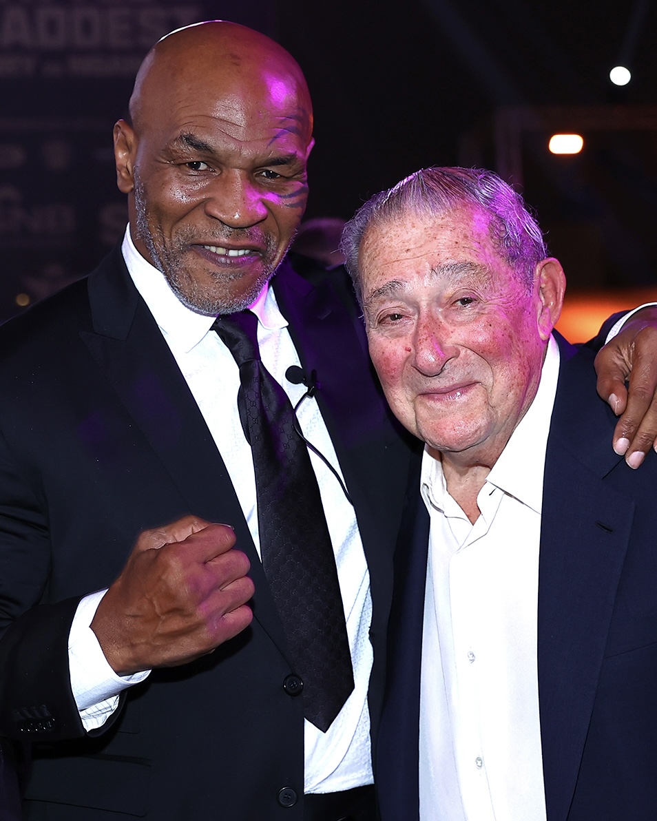 trboxing's tweet photo. Happy birthday to the legend himself, @MikeTyson 👑 https://t.co/McAIu39Bfq