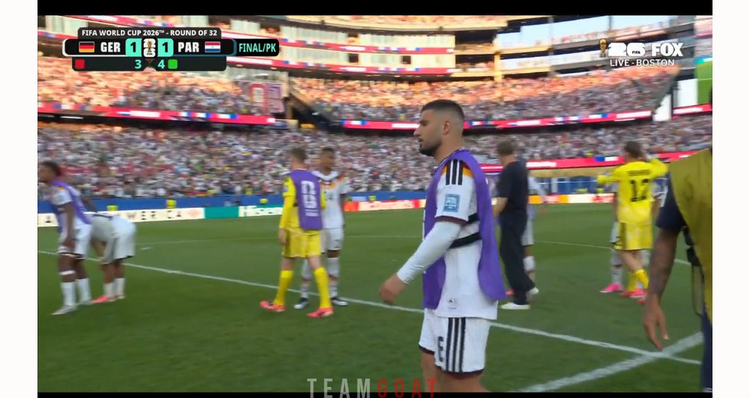 ur_next_target's tweet photo. Wtfff, Germany knocked out of the World Cup, this world cup is now peaking.. #FIFAWORLDCUP #worldcupknockout #GERvsPAR https://t.co/LIgzVnLRir