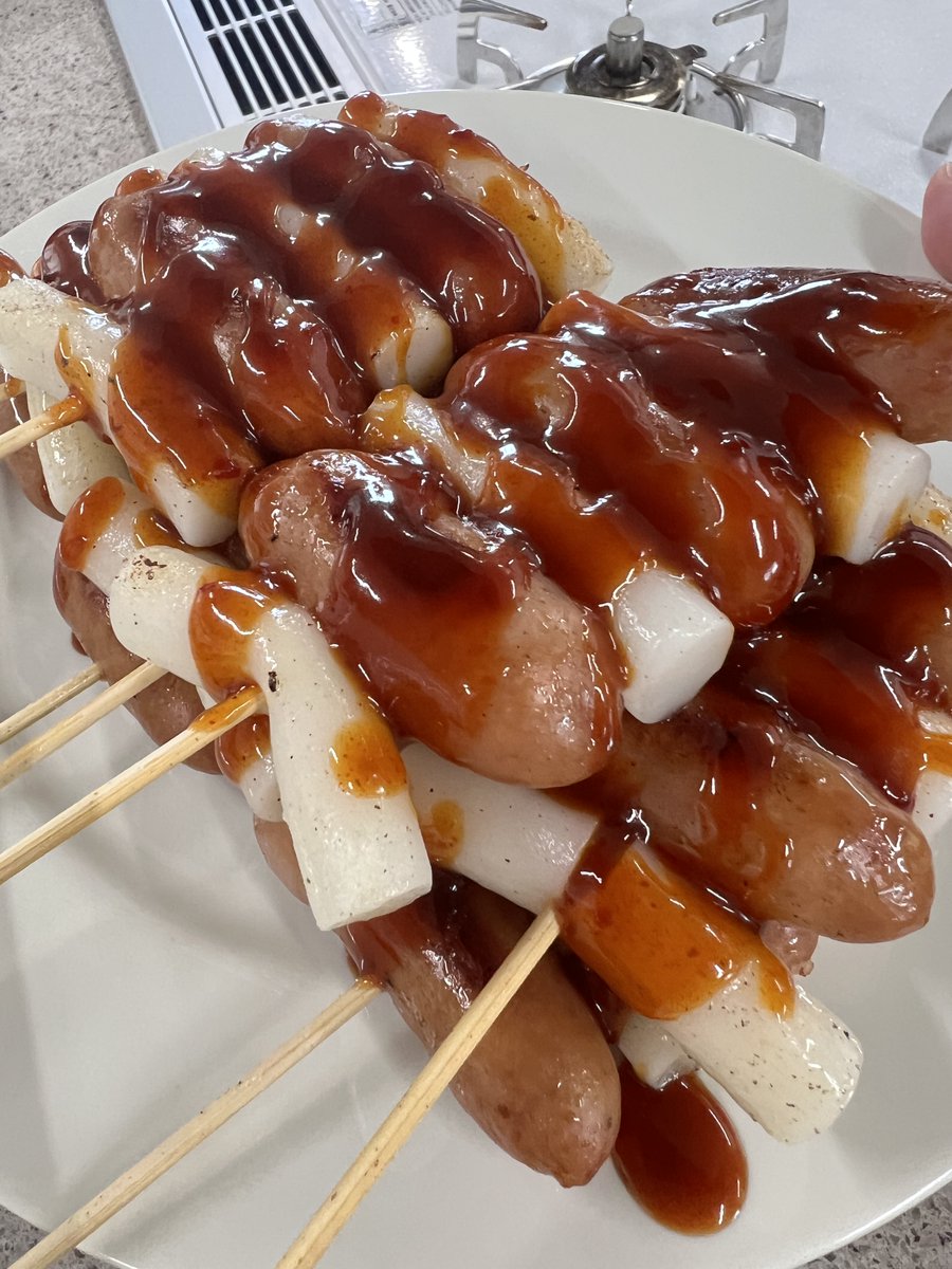 daikofoods's tweet photo. おはソセ (ง ◠‿◠ )ง
目がショボショボしていますが、6月最後🥹
ウインナーのお得なセットは本日終了です🥹 https://t.co/HRoIVtvwtl