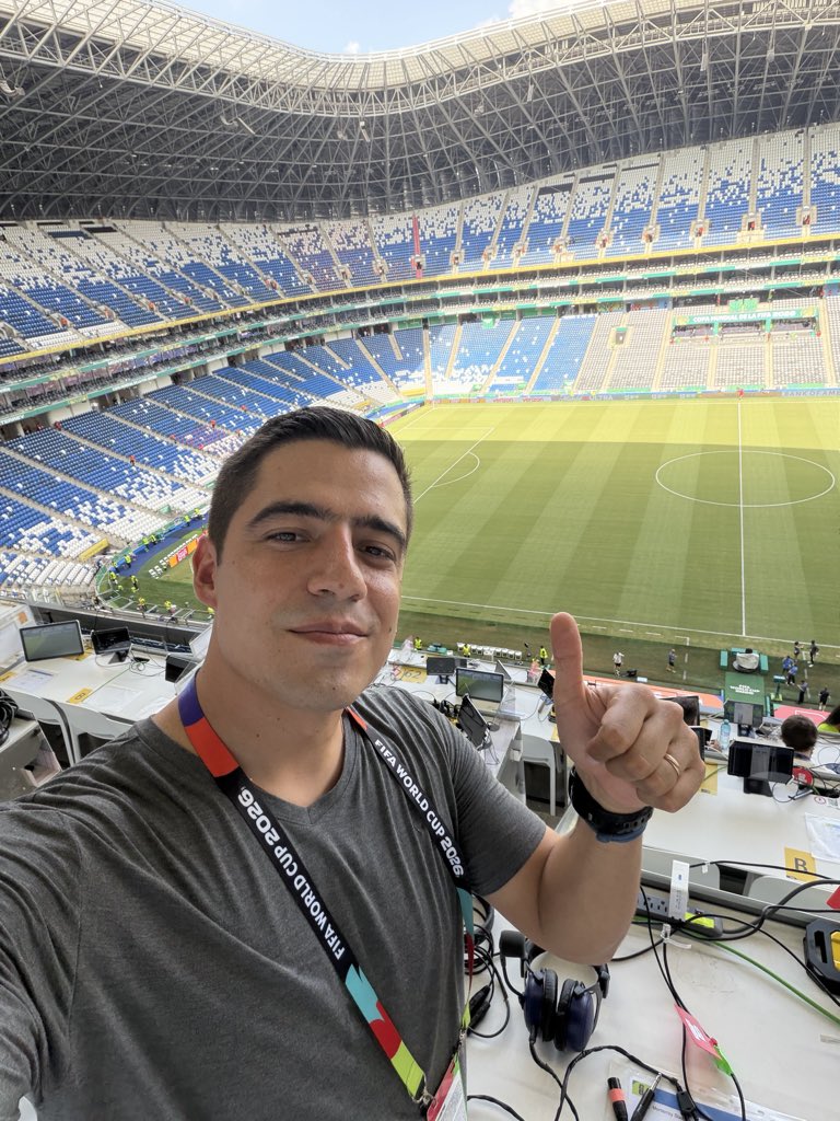 Andres_Vaca_'s tweet photo. Ya desde Monterrey para despedir esta espectacular sede. 
Los espero en el Marruecos vs Países Bajos. 
Va por Canal 5, a las 19:00. https://t.co/L3xfWmeCmE