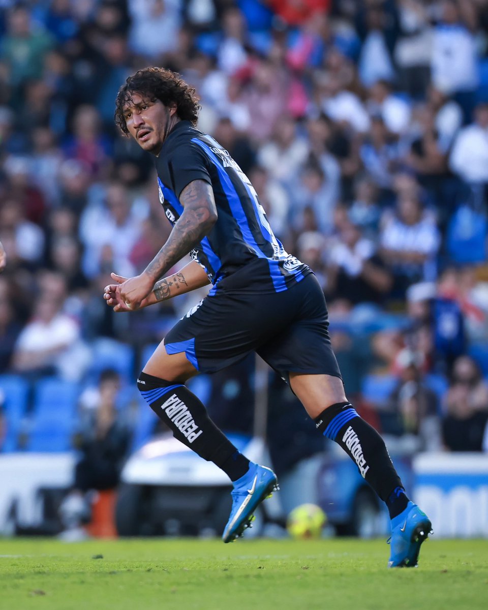 Club_Queretaro's tweet photo. Se sabía, tenía que ser Gallo. 😉 https://t.co/49YAIpR81z