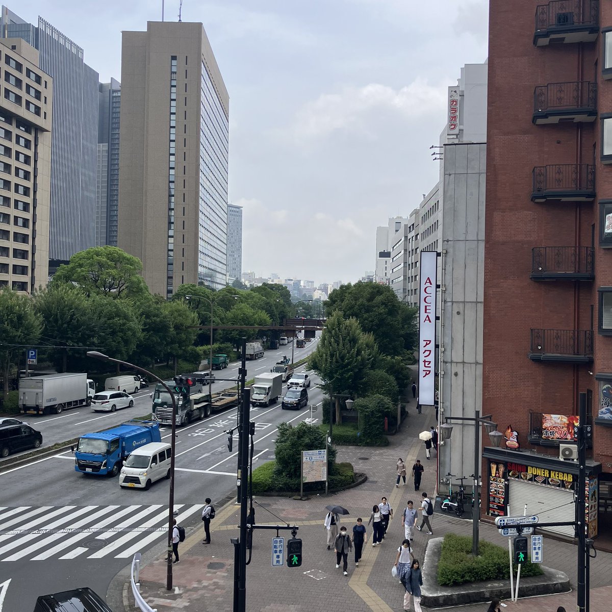 munekov's tweet photo. 慣れってこわいなと思います😇

#プロ伝書鳩的通勤一景 https://t.co/nCWme46Rtu