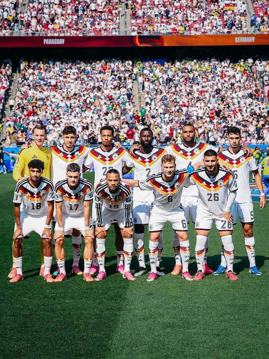 1SMi_'s tweet photo. 🚨🚨🚨🚨 تــــاريـخــي وللـتاريـــخ 🚨🚨🚨🚨

— منتخب المانيا قبل مباراة الاكوادور :

• 11 مباراة
• 11 انتصار

— منتخب المانيا بعد مباراة الاكوادور :

• 2 مباراتين
• 0 انتصار https://t.co/93IPrFsYMH