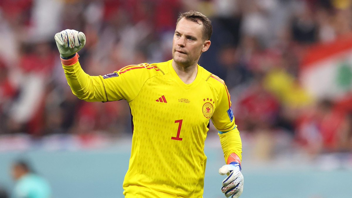 cmoiwshhhhh7's tweet photo. Neuer qui pond une coupe du monde horrible, mais quand faut être présent au bon moment il est là. Sauf que tout le monde le lâche… https://t.co/GUssNhZi00