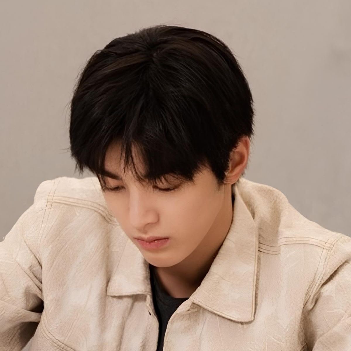 엄 tweet media