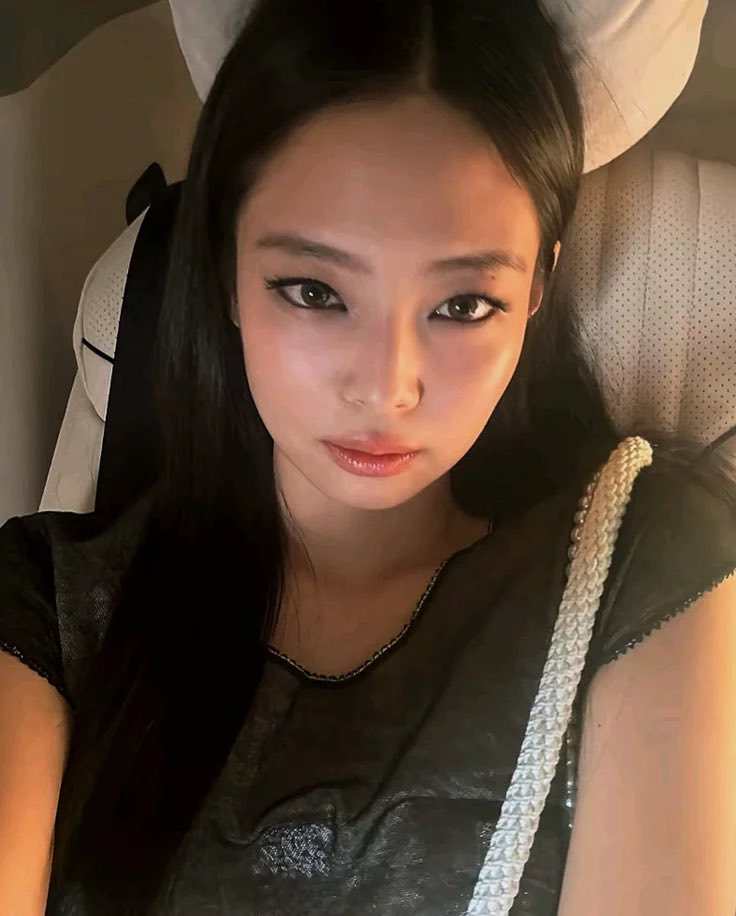 Lolininiq's tweet photo. selfi https://t.co/20jtiePETq