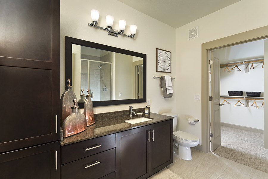 citrineaptsaz's tweet photo. 🧳Extra storage at Citrine Apartments! Whether it's in the kitchen, bath, closets - we got you covered.📦#citrineapartments #ResidentPerks🔗https://t.co/IBtp0gvqmj https://t.co/GQ0CAowaIG