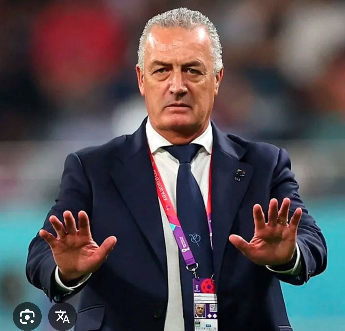 Dolphinmega's tweet photo. El creador del futbol ecuatoriano agarró a Paraguay de penúltimo y más nunca perdió. Le dicen el cazador de Utopías con ustedes el Profe Gustavo Alfaro🙏🏼🙏🏼. https://t.co/dqoLsSGbX0