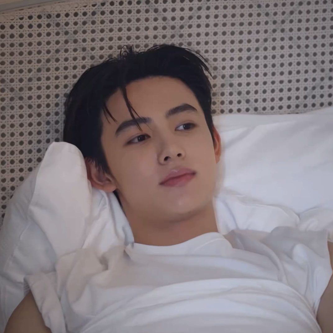 23moroll's tweet photo. eom seonghyeon jidatan emang paling mantap❗️selamanya jidatan apa boleh 🛐 https://t.co/umJIOdktEb