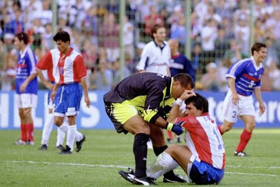 hernandourriago's tweet photo. @cesaralo @Albirroja Respeta a José Luis Chilavert, uno de los más grandes porteros de la historia del fútbol mundial. https://t.co/3gz3xiAkos