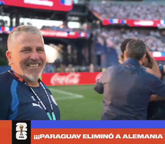 NacionTcherry's tweet photo. FELICITACIONES PARA ESTE TIPAZO, IVAN TCHERKASKI, Psicólogo Oficial de la Selección de Paraguay y papá de la GOAT @tititcherkaski. Como no ibas a ser tan grande Titi si sos hija de este CRACK. Pieza fundamental para que Paraguay logre semejante hazaña. Un brindis por él🥂🥂🇵🇾🇵🇾 https://t.co/6HuSecqmKD
