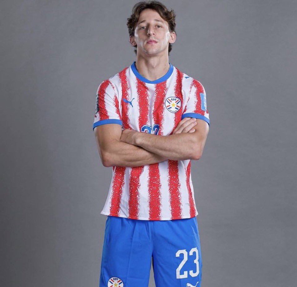 RalfFrank8's tweet photo. Matías Galarza Fonda tiene que jugar en el psg https://t.co/ziYB18PoGD