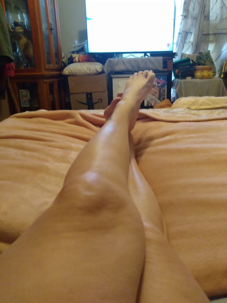 RedmilfS's tweet photo. @FeetFinder https://t.co/xnQgVq7db8