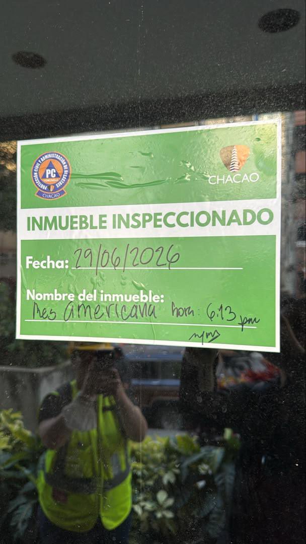 Ive9S's tweet photo. Hoy pasó la alcaldía por el edf 🙏🏻 https://t.co/Ge8HOp928D