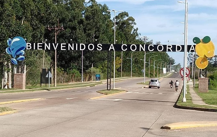 gordopisto's tweet photo. EL HILO DEFINITIVO: todos los países que participan en el universo de los redondos, sea por mención directa, una ciudad o el gentilicio.
1- ARGENTINA
Aparece en varios temas, por ejemplo san telmo o en el pibe de los astilleros, que nombra caseros o concordia. https://t.co/yeyZTjX6kZ