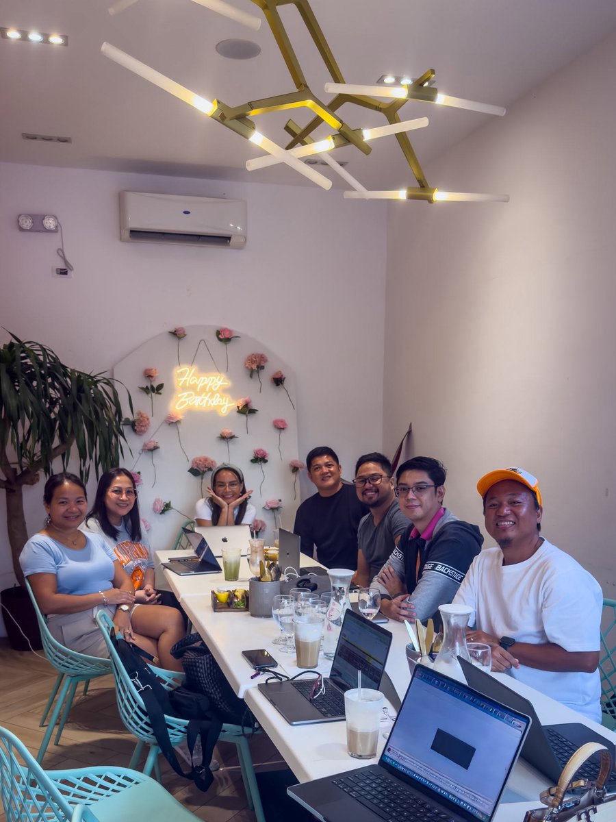 MargeAviso's tweet photo. Catching up with some of the mancomm.
#bestteamever #teleworkph https://t.co/TPOBfxmiAQ