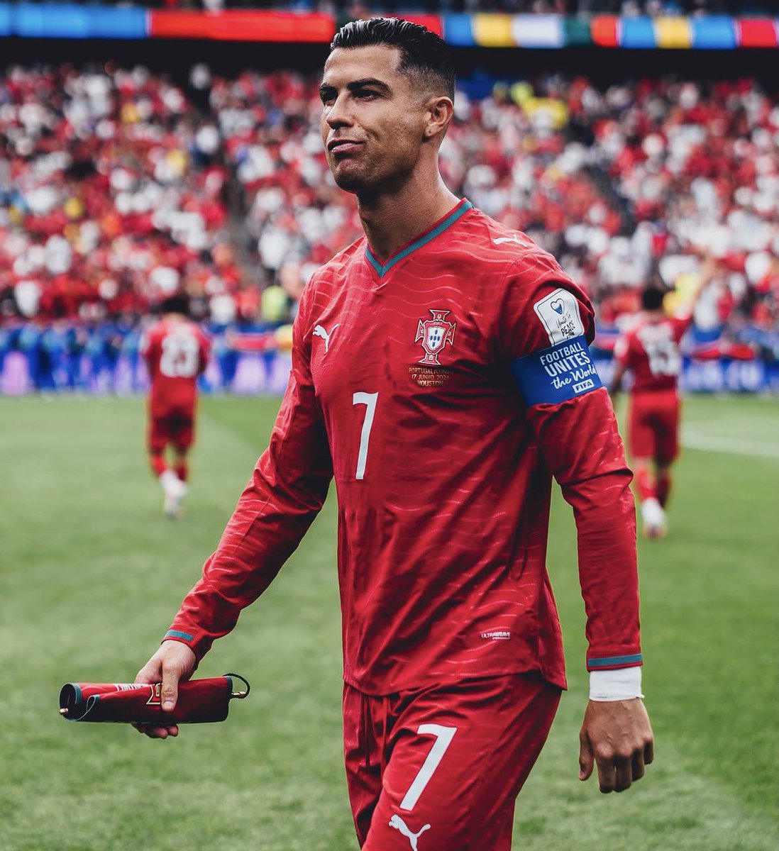 ActuCR7_'s tweet photo. 🚨🚨 𝗟𝗘 𝗣𝗔𝗥𝗖𝗢𝗨𝗥𝗦 𝗣𝗢𝗧𝗘𝗡𝗧𝗜𝗘𝗟 𝗗𝗨 𝗣𝗢𝗥𝗧𝗨𝗚𝗔𝗟 🇵🇹 𝗗𝗘 𝗖𝗥𝗜𝗦𝗧𝗜𝗔𝗡𝗢 𝗥𝗢𝗡𝗔𝗟𝗗𝗢 𝗔𝗣𝗥𝗘̀𝗦 𝗟’𝗘́𝗟𝗜𝗠𝗜𝗡𝗔𝗧𝗜𝗢𝗡 𝗗𝗘 𝗟’𝗔𝗟𝗟𝗘𝗠𝗔𝗚𝗡𝗘. 😳

🇭🇷 Croatie en 16es
🇪🇸 Espagne possible en 8es
🇧🇪 Belgique OU 🇸🇳 Sénégal possibles en quarts

Avant une éventuelle DEMI-FINALE face à un énorme morceau :

🇫🇷 France OU 🇸🇪 Suède OU 🇵🇾 Paraguay
🇲🇦 Maroc OU 🇳🇱 Pays-Bas

Et une finale potentielle face à :

🇦🇷 Argentine
🇧🇷 Brésil
🏴󠁧󠁢󠁥󠁮󠁧󠁿 Angleterre
🇲🇽 Mexique

Un chemin monstrueux. 🥶🏆