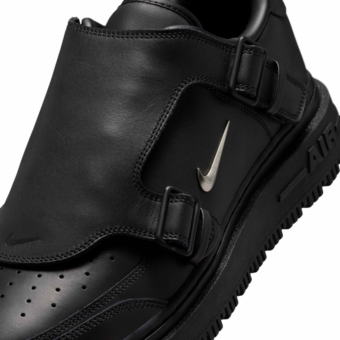 fullress's tweet photo. NIKE AIR FORCE 1 LOW LX “Strap/Black/Anthracite” (ナイキ エア フォース 1 ロー “ストラップ/ブラック/アンスラサイト”) [JA3822-010]が、海外で2026年 7/1 発売！

https://t.co/7pFrbxbpB0 https://t.co/goFCccrIIj