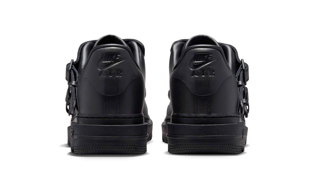 fullress's tweet photo. NIKE AIR FORCE 1 LOW LX “Strap/Black/Anthracite” (ナイキ エア フォース 1 ロー “ストラップ/ブラック/アンスラサイト”) [JA3822-010]が、海外で2026年 7/1 発売！

https://t.co/7pFrbxbpB0 https://t.co/goFCccrIIj