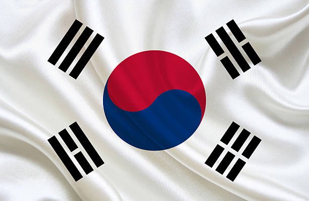 BuzzingPop's tweet photo. South Korea head football coach Hong Myung-Bo resigned after the country’s president branded him “incompetent” and ordered investigation into the national team for missing the Top 16 at the FIFA World Cup.

He also received death threats and many demanded that he be fired. https://t.co/M3nyrgOXaD