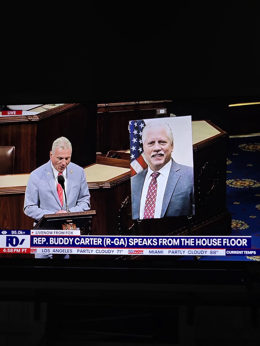 EatingPopcorn37's tweet photo. Why does it feel as though house members are giving shout outs to their favorite paid sponsors?! https://t.co/eC9ixYquzJ