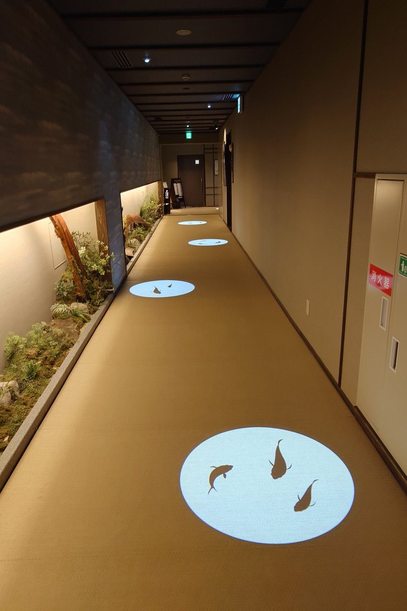 godredyasu's tweet photo. 先週那須塩原で泊まった旅館ケーブルカーに乗ってフロントへ なかなか良き旅館だった✨ https://t.co/nLMUrmzi8l