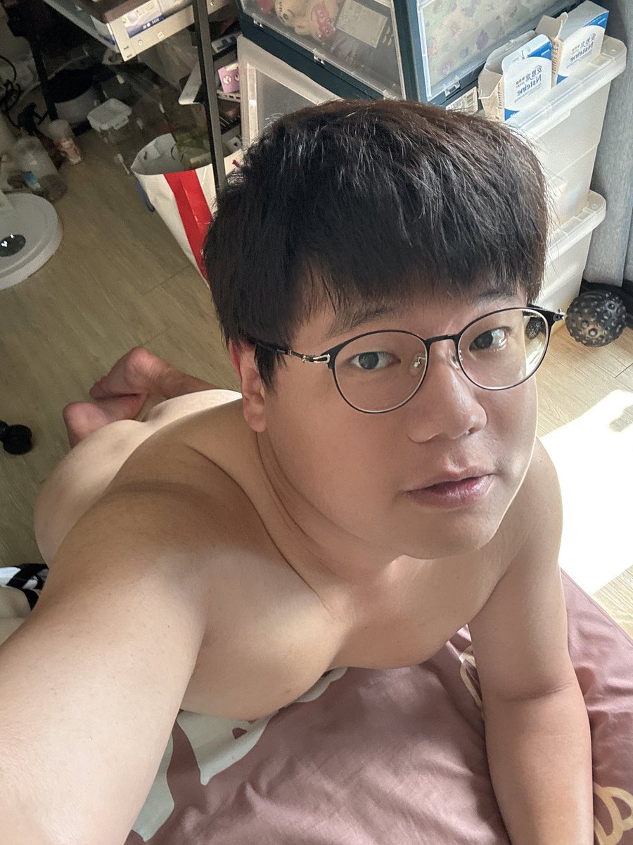 teemojian's tweet photo. 準備來去上班
今天應該不會遲到吧 https://t.co/MpXUVnpAJD